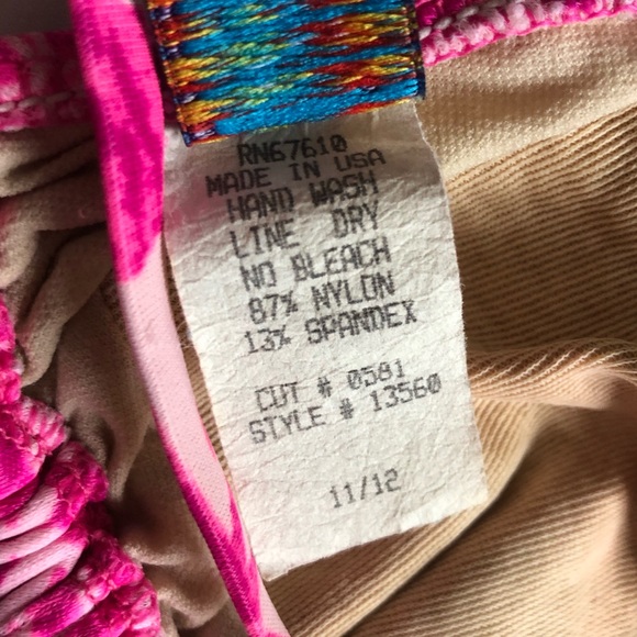 Sizzle Beach Pink Hawaiian Print Bikini Top - Picture 6 of 9